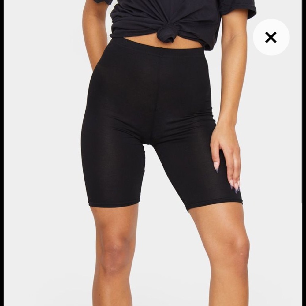 **SOLD** Pretty Little Thing Black Biker Shorts - Picture 1 of 4
